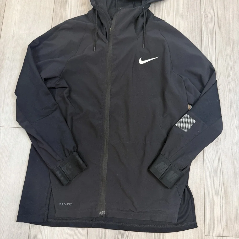Nike sportswear men